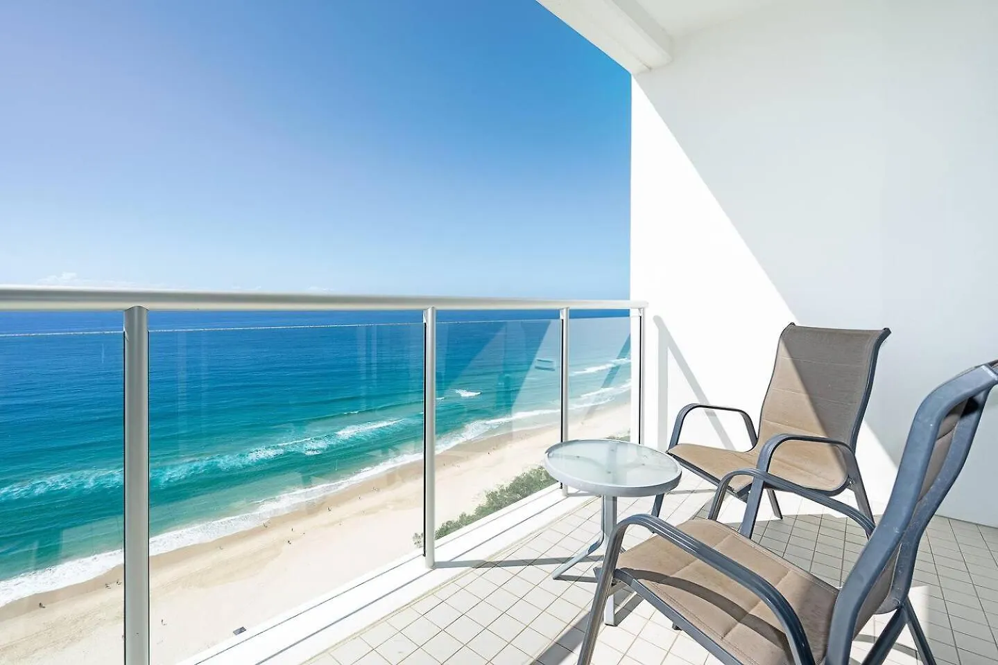 Stunning Oceanfront Luxury With Rooftop Pool غولد كوست 0*,